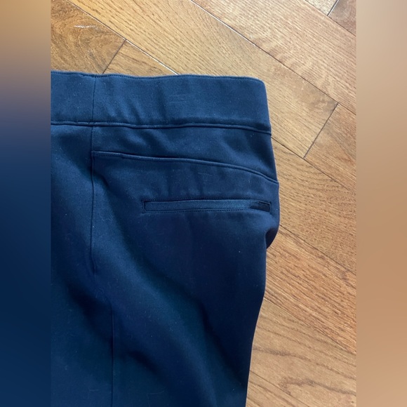 SPANX Navy Shaping Ponte Pull On Pants High Rise Slim Leg Work Travel EUC Size L - Picture 12 of 13